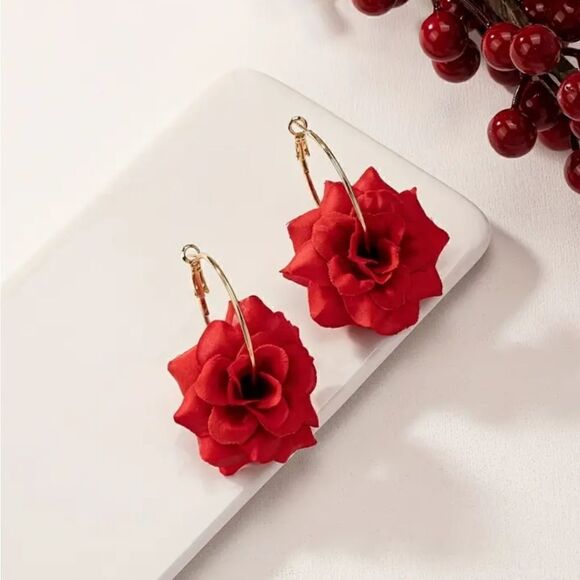 Hoop Earrings with Elegant Red Flower Design Unique and Bohemian Style - Picture 3 of 5